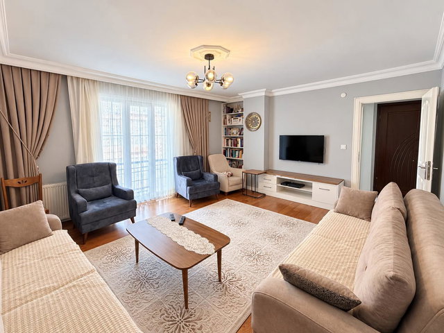 RE/MAX GELİŞİM GÜVENCESİYLE MEHTERÇEŞME MAHALLESİ SATILIK 6+2