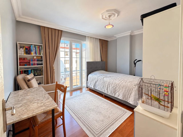 RE/MAX GELİŞİM GÜVENCESİYLE MEHTERÇEŞME MAHALLESİ SATILIK 6+2