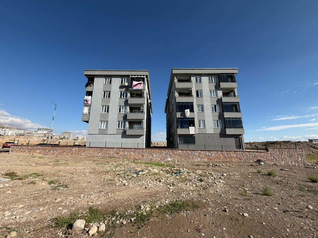 RE/MAX EDE'DEN DOĞUKENT MAHALLESİNDE SATILIK 2+1 DAİRE