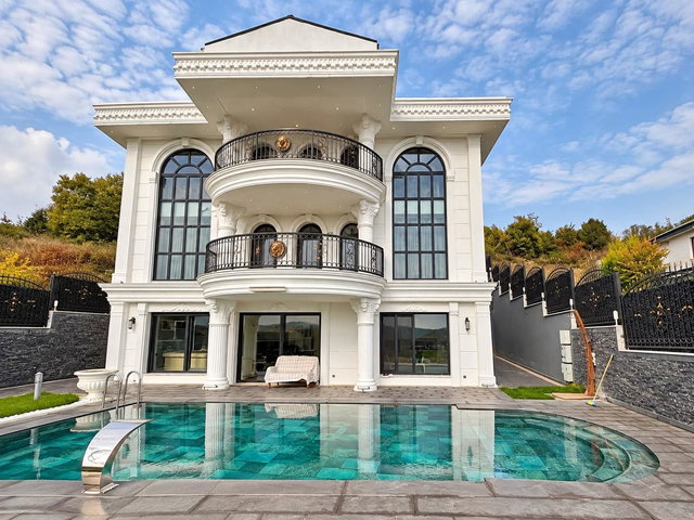 ŞİLE BALİBEY MAH. 600 M2 ARSA İÇERİSİNDE ULTRA LÜKS 7+2 VİLLA
