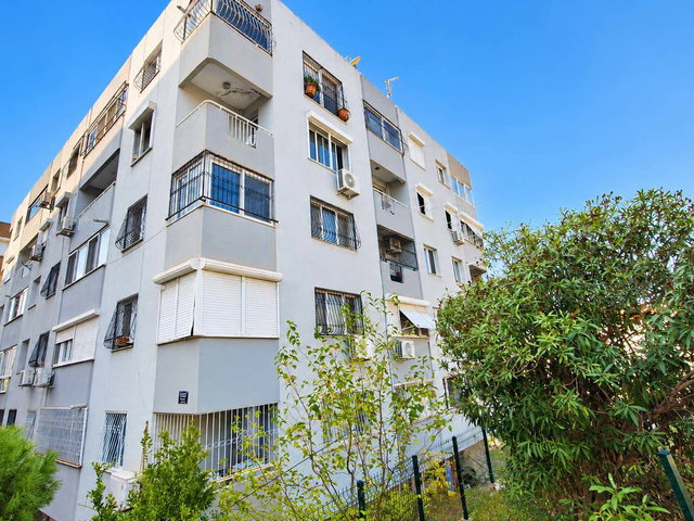 POLİGON METRO DURAĞINA 200 M. MESAFEDE SATILIK 3+1 DAİRE