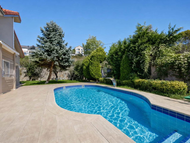 ŞİLE BALİBEY 600 M2 ARSA İÇERİSİNDE HAVUZLU EŞYALI KİRALIK VİLLA