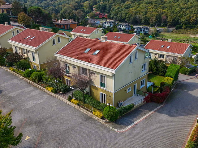 ZEKERİYAPARK EVLERİNDE BAHÇEDUBLEKS