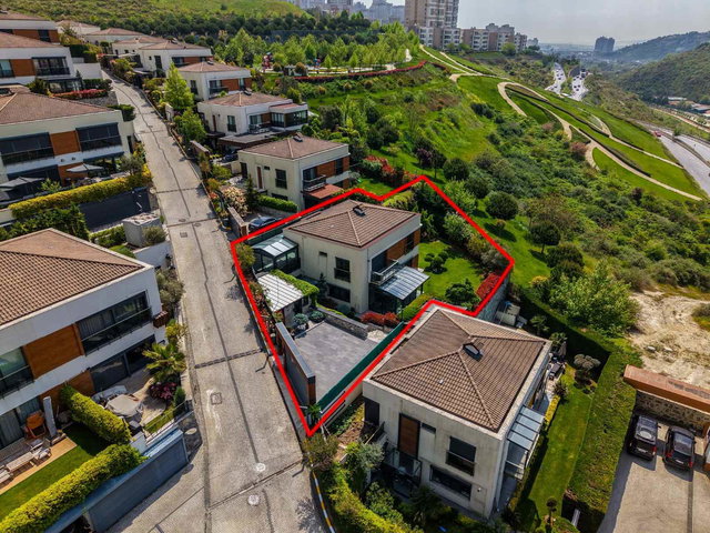 BAHÇEŞEHİR KONAKLARI 1 ETAP 5+1 ÖZEL BAHÇELİ VİLLA