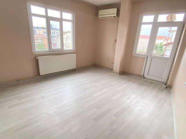 İZMİT YENİŞEHİR'DE KİRALIK 2+1 DAİRE