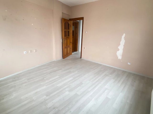 İZMİT YENİŞEHİR'DE KİRALIK 2+1 DAİRE