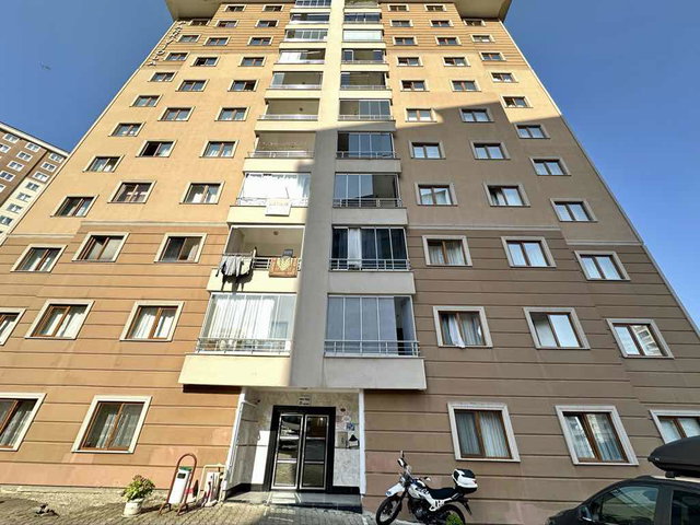 ÇUKURÇAYIR'DA SİTE İÇERİSİNDE FUL EŞYALI KLİMALI KİRALIK DAİRE!