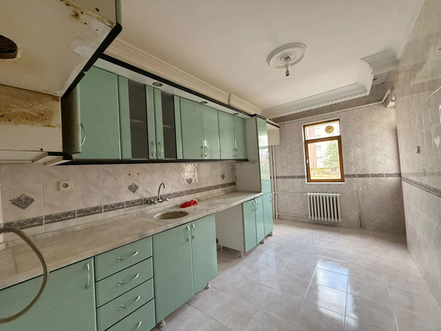 REMAX İLKE'DEN YILDIZKENT'TE 3+1 KİRALIK DAİRE