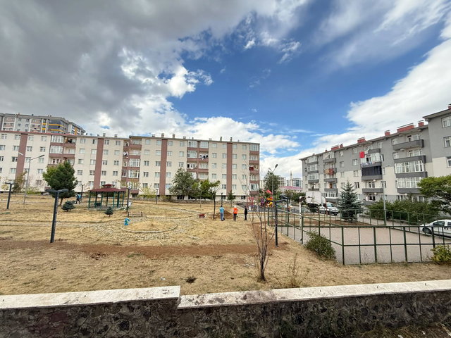REMAX İLKE'DEN YILDIZKENT'TE 3+1 KİRALIK DAİRE