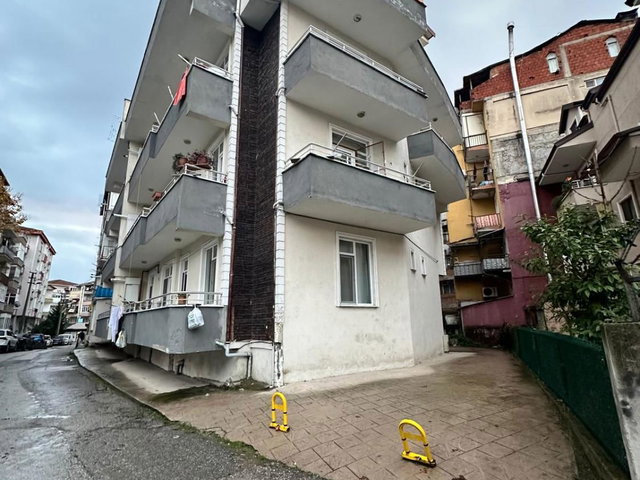 ÇARŞI İÇİNDE VE GÜRÜLTÜDEN UZAK  DAİREMİZ KİRALIKTIR