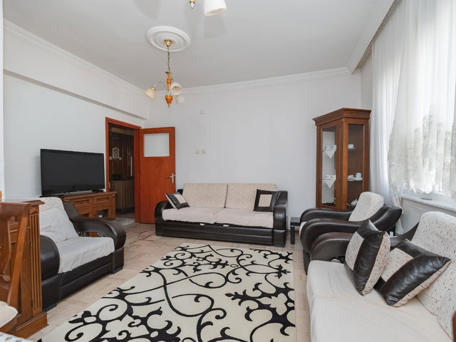 ANTALYA MURATPAŞA GÜVENLİK'TE KATTA TEK 3+1 GENİŞ SATILIK DAİRE