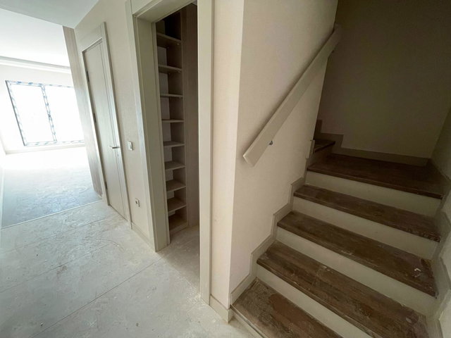 EŞSİZ MİMARİ YAPISIYLA SATILIK 1 +1 DUBLEKS DAİRE