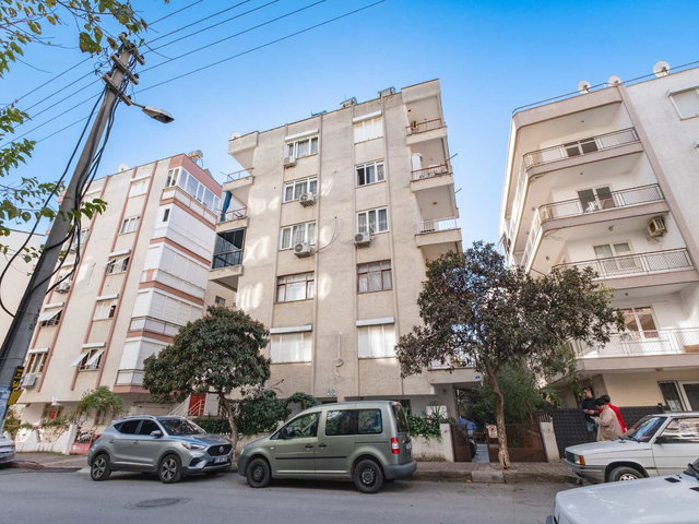 ANTALYA MURATPAŞA GÜVENLİK'TE KATTA TEK 3+1 GENİŞ SATILIK DAİRE