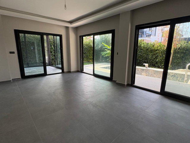 AYVALIK KÜÇÜKKÖYDE 3+1 HAVUZLU SATILIK VİLLA