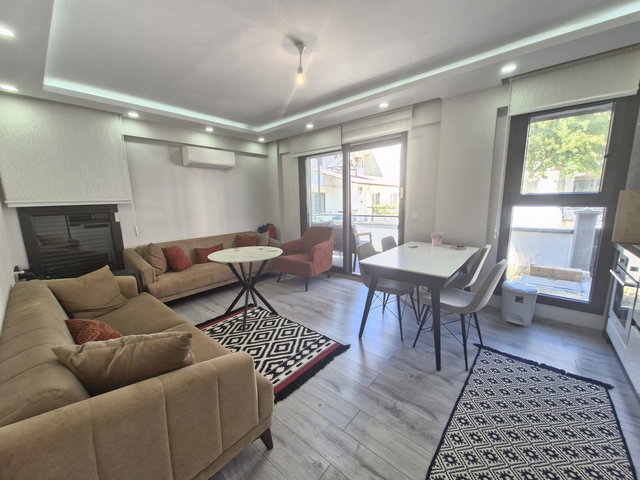 AVM'YE YÜRÜME MESAFESİNDE SATILIK 2+1 DAİRE