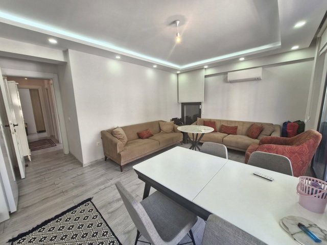 AVM'YE YÜRÜME MESAFESİNDE SATILIK 2+1 DAİRE