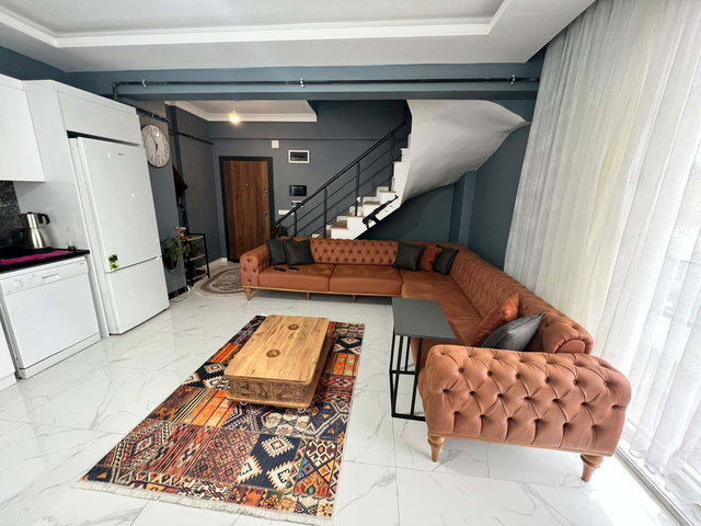 TÜYSÜZLERDE ABONELİK AÇIK KİRALIK LÜKS EŞYALI 1+1 DUBLEKS DAİRE