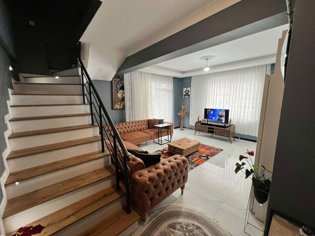 TÜYSÜZLERDE ABONELİK AÇIK KİRALIK LÜKS EŞYALI 1+1 DUBLEKS DAİRE