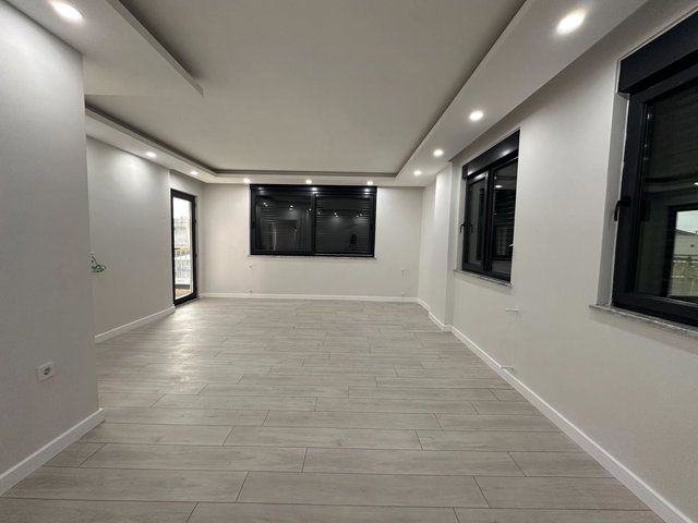 SORGUNDA TEK DAİRE ÜZERİ KİRALIK GENİŞ 2+1 DAİRE