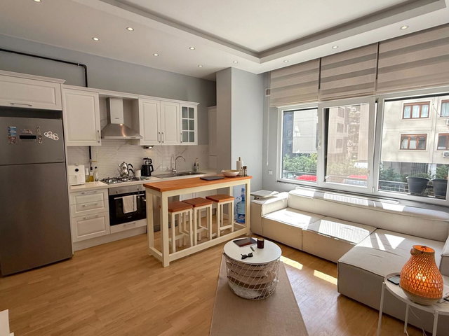 KADIKÖY SUADİYEDE 4 YILLIK BİNADA KİRALIK 2+1 DAİRE