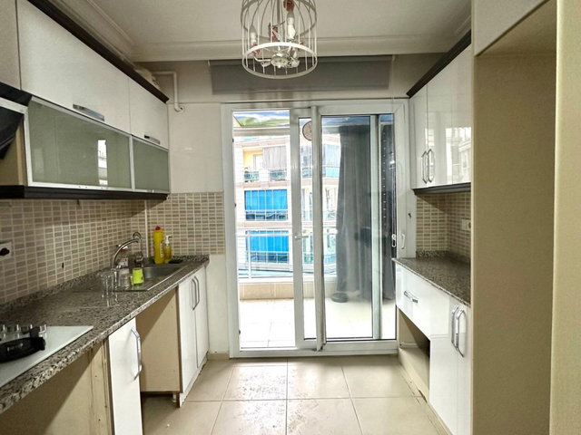 29 KARŞIYAKA ŞEMİKLER’DE SATILIK 2 + 1 DAİRE