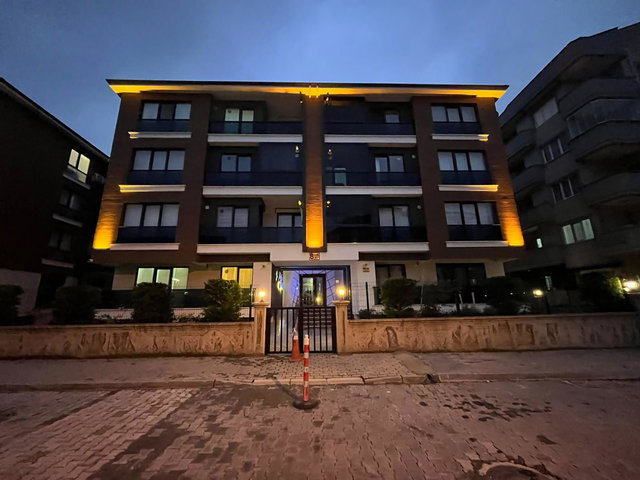 RE/MAX ŞEHİR 2 ÇİFTLİKKÖY SİTELER MAH. EŞYALI KİRALIK DAİRE