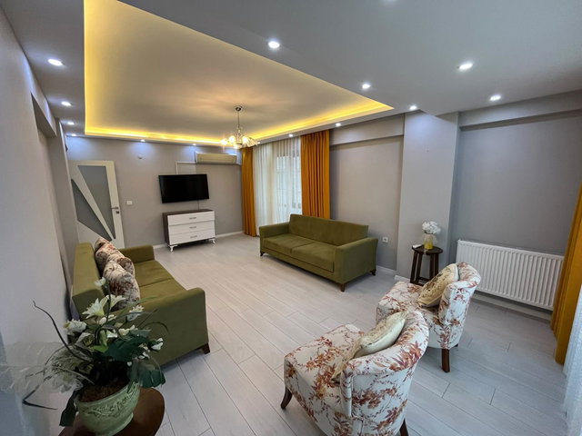 RE/MAX ŞEHİR 2 ÇİFTLİKKÖY SİTELER MAH. EŞYALI KİRALIK DAİRE