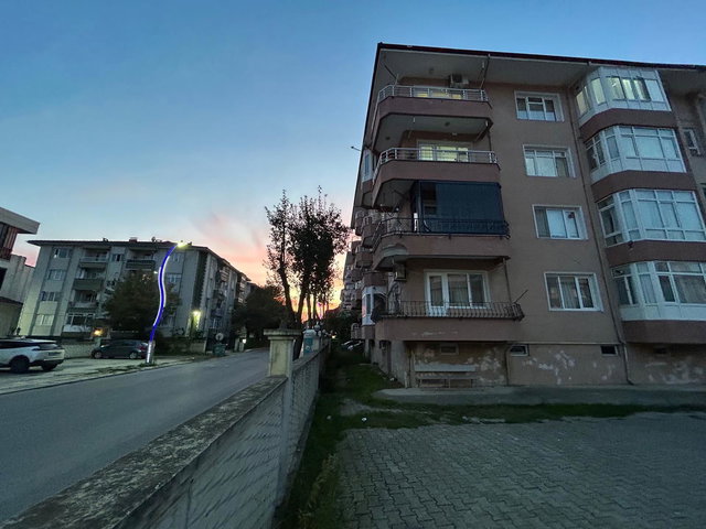 PETEK EVLER SİTESİNDE BAKIMLI 3+1 SATILIK DAİRE