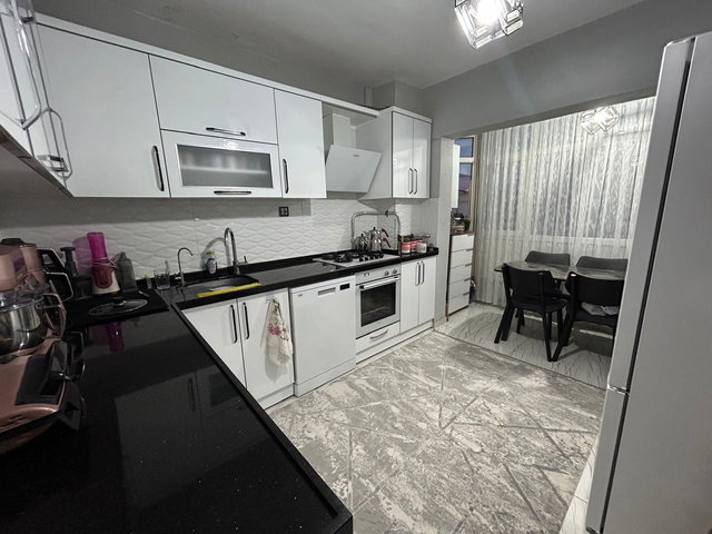 PETEK EVLER SİTESİNDE BAKIMLI 3+1 SATILIK DAİRE