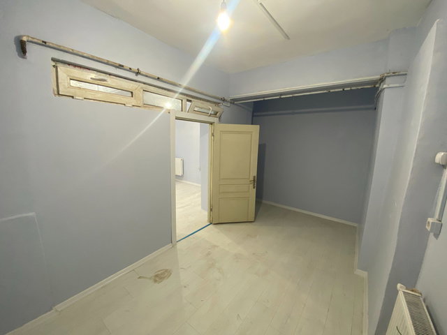 HALKALI TUNA CADDESİNDE TADİLATLI KİRALIK 1+1 BAHÇEKATI DAİRE
