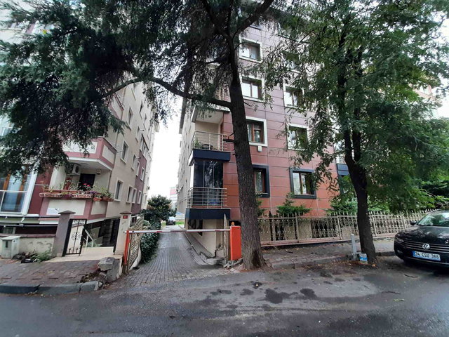 M.TEPE YALI, MİN. CAD.NİN ALT PARALELİ, ARAKAT ÇİFT BALKONLU 3+1 SATILIK 115M2