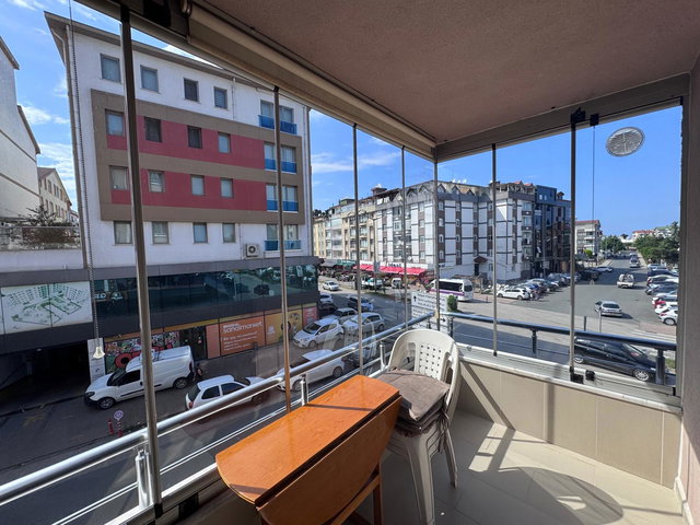 AKYAZI MERKEZDE | İŞ YERİ & OFİSE ÇOK UYGUN | KİRALIK FERAH 3+1