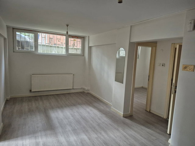 REMAX MUTLU'DAN HİLMİ PAŞA SOKAKTA 2+1 KİRALIK DAİRE