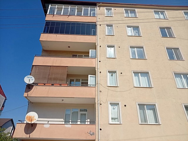 REMAX NATURAL DEN DEĞİRMENDERE YALI MAHALLESİNDE SATILIK 3+1 ARA KAT