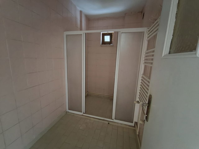 SERDİVAN-BAHÇELİEVLER'DE 90 M2 GENİŞ KİRALIK 2+1 DAİRE