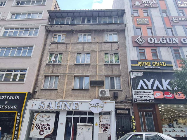 REMAX İLKE'DEN ŞEHİR MER. 3+1 KISMİ EŞYALI KİRALIK DAİRE