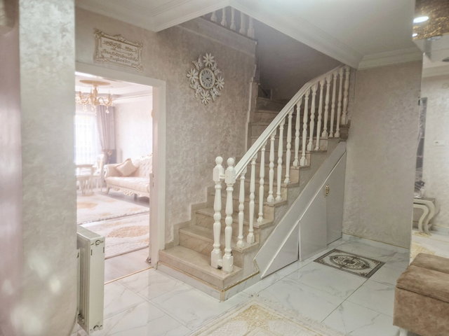 DEMİRLİBAHÇE TREN İSTASYONU YAKINI MASRAFSIZ 4+1 SATILIK DAİRE