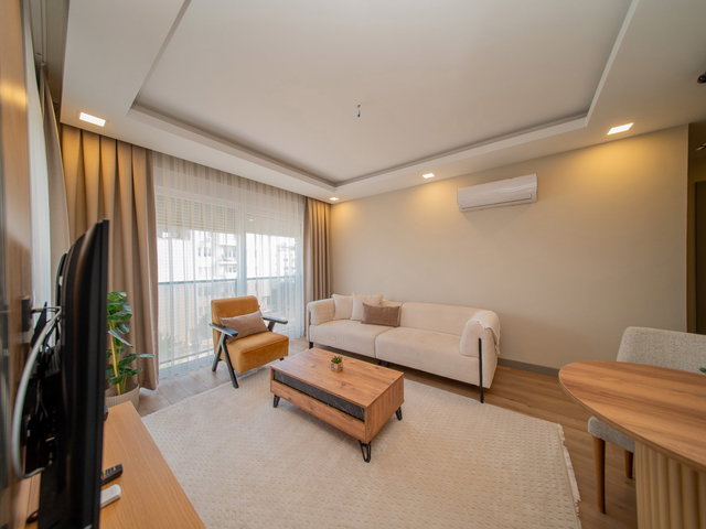 LİMAN'DA BALKONLU, FULL EŞYALI ÖZEL 1+1 LÜKS DAİRE