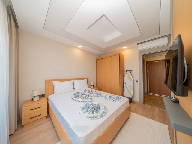 LİMAN'DA BALKONLU, FULL EŞYALI ÖZEL 1+1 LÜKS DAİRE