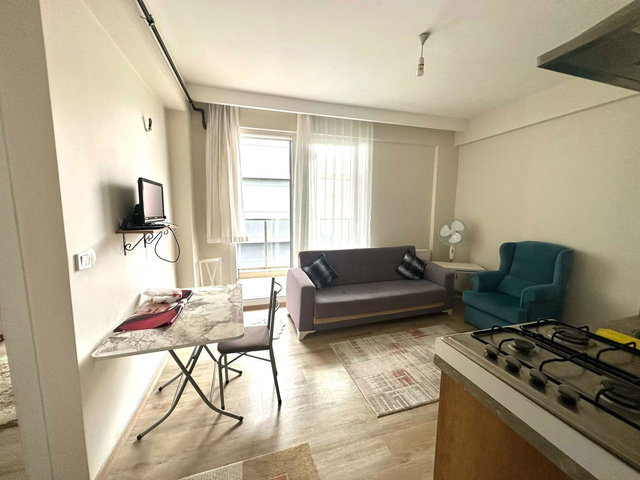 98 SEYREK MERKEZ'DE FULL EŞYALI ÜNİ YAKINI KİRALIK DAİRE