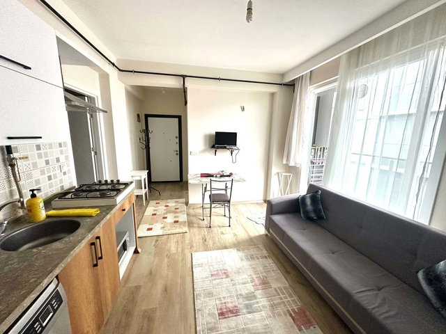 98 SEYREK MERKEZ'DE FULL EŞYALI ÜNİ YAKINI KİRALIK DAİRE
