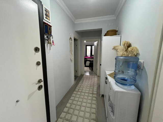 BİGA ÇİÇEKLİDEDE CADDE ÜZERİNDE, KONUMUYLA ÖNE ÇIKAN SATILIK 2+1 DAİRE!