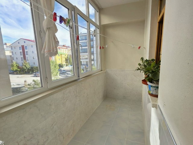 REMAX İLKE'DEN ŞÜKRÜPAŞA'DA ANA YOL ÜSTÜ 3+1 KİRALIK DAİRE