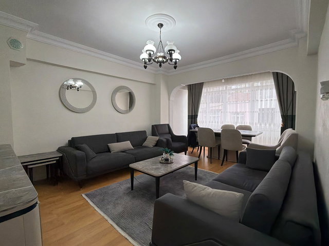 REMAXPRO KEMAL MERTCAN EYÜP YEŞİLPINAR METRO YAKINI 3+1 ARA KAT
