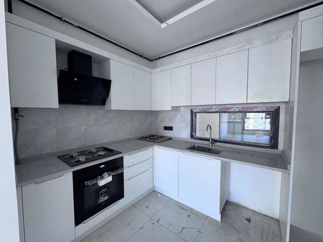 BAYRAKLI MANAVKUYU MAHALLESİNDE 3+1 SATILIK DAİRE
