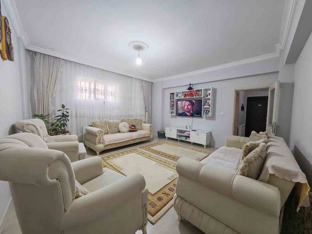 REMAX DOĞU'DAN DOĞUKENT'TE SATILIK BAKIMLI 3+1 DAİRE