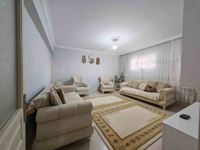 REMAX DOĞU'DAN DOĞUKENT'TE SATILIK BAKIMLI 3+1 DAİRE