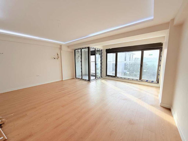 USKUDAR SULTANTEPEDE BOĞAZ MANZARASIYLA 3+1 KİRALIK DAİRE