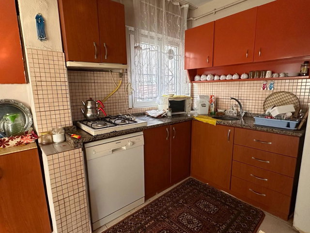REMAX KANYON'DAN SATILIK 2+1 AMERİKAN MAHALLESİNDE BAHCE KATI