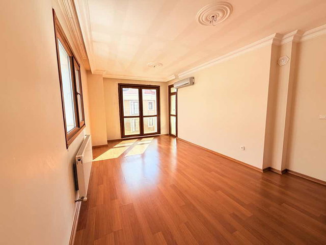 MALTEPE FEYZULLAH'TA METROYA YÜRÜME MESAFESİNDE 2+1 DAİRE